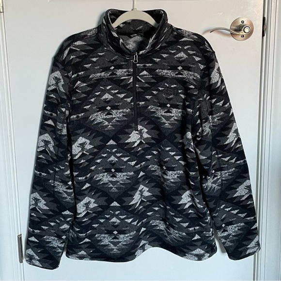 The North Face Black Gray Aztec Gordon Lyon 1/4 Zip Fleece Jacket 29978 - Picture 1 of 16